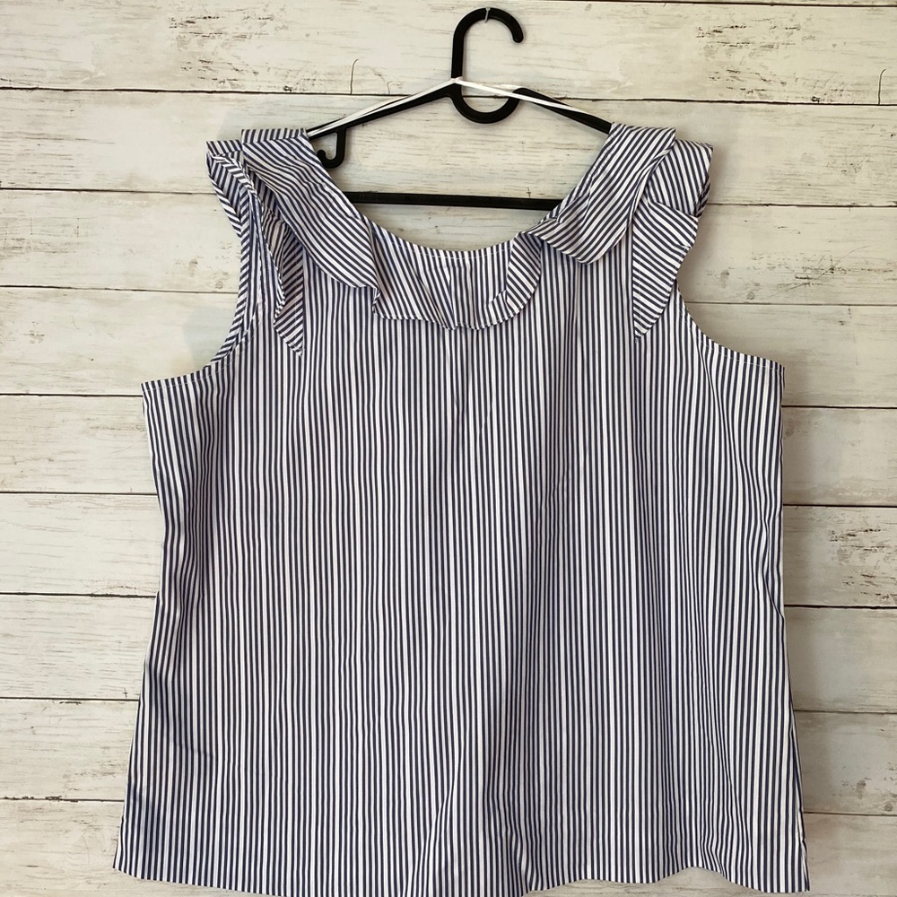 NWOT A.N.A Pin Strip ruffle top XL